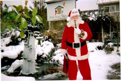 Santa at WBU Garden 2009